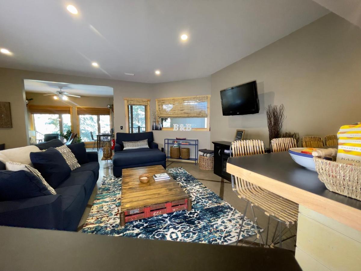 Blanchard Mountain Bnb Канмор Екстериор снимка