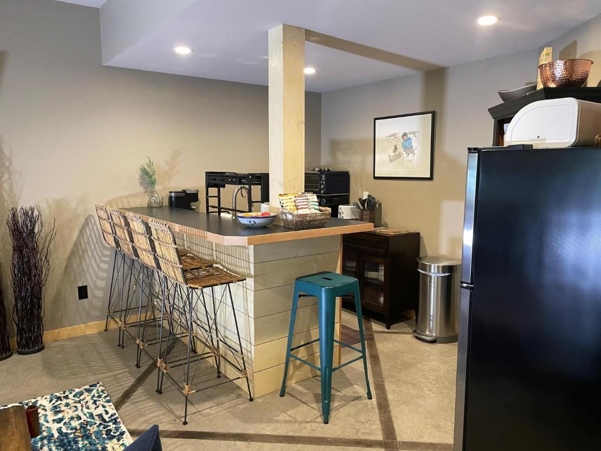Blanchard Mountain Bnb Канмор Екстериор снимка